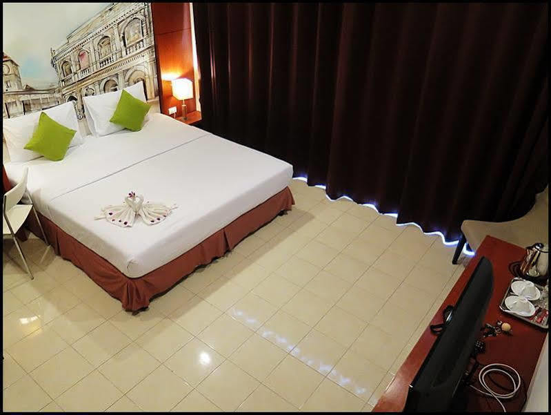 Sugar Ohana Poshtel Phuket Kültér fotó